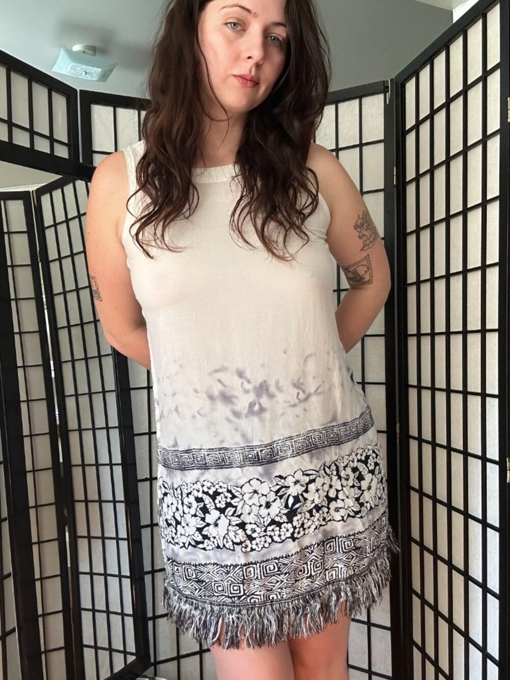 90s Hawaiian Mini Dress (M) medium white black vintage fringe trim boho hippie